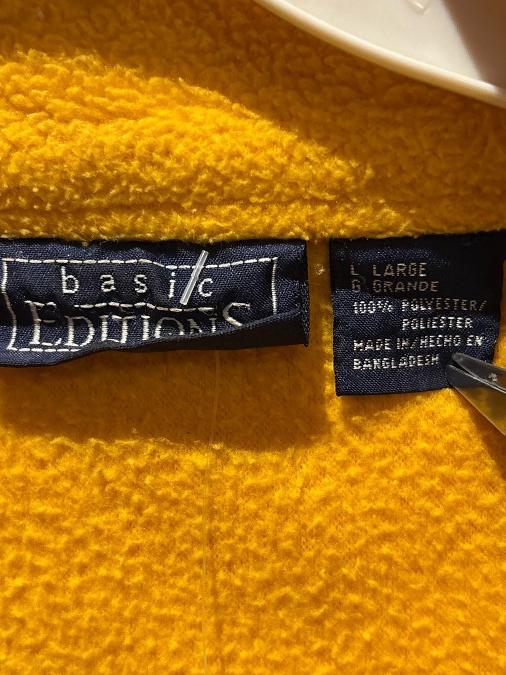 NWT Basic Editions Yellow Vest - size Large zipper pockets